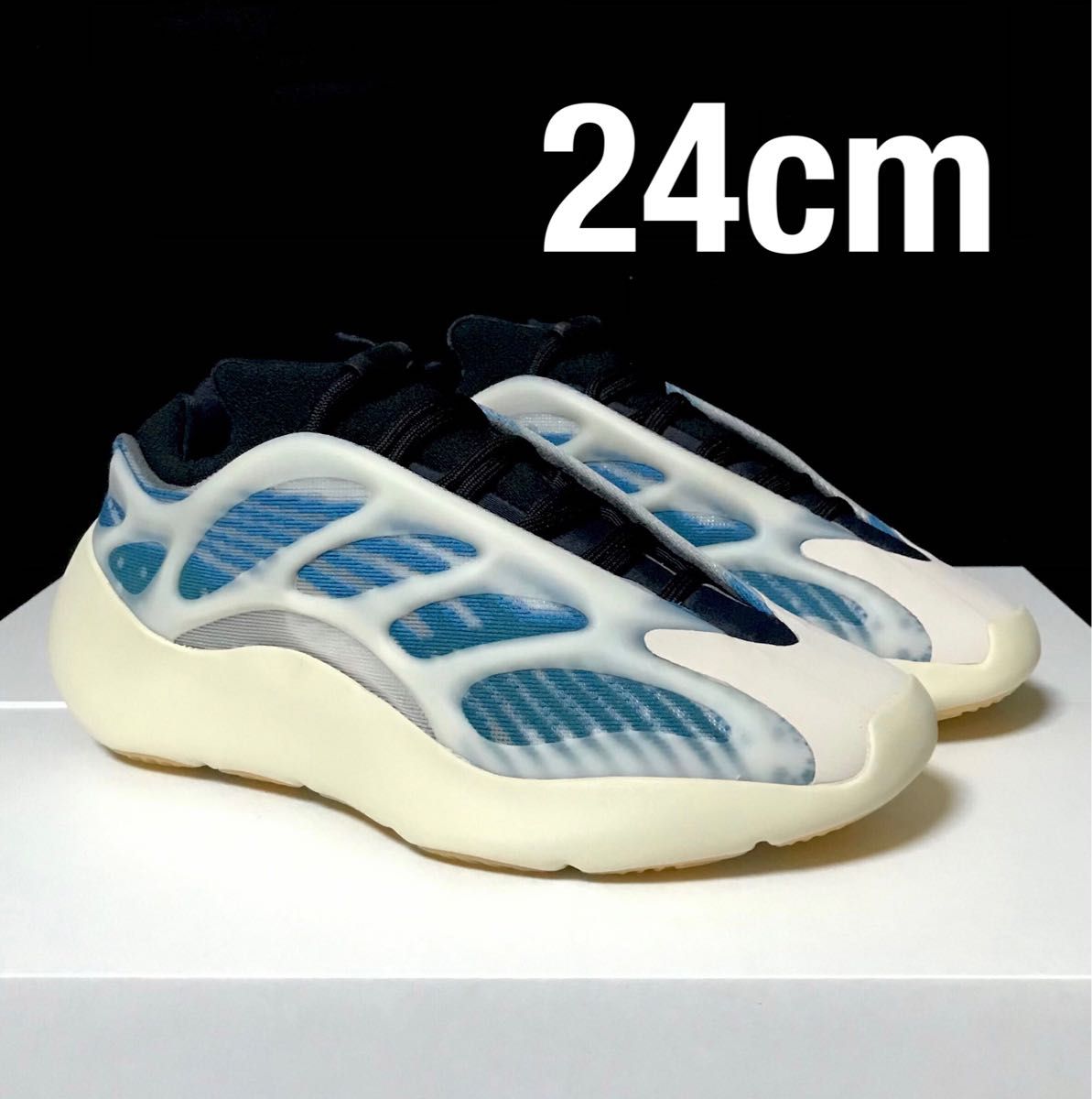 adidas originals YEEZY BOOST 700 V3 KYANITE 24cm｜PayPayフリマ