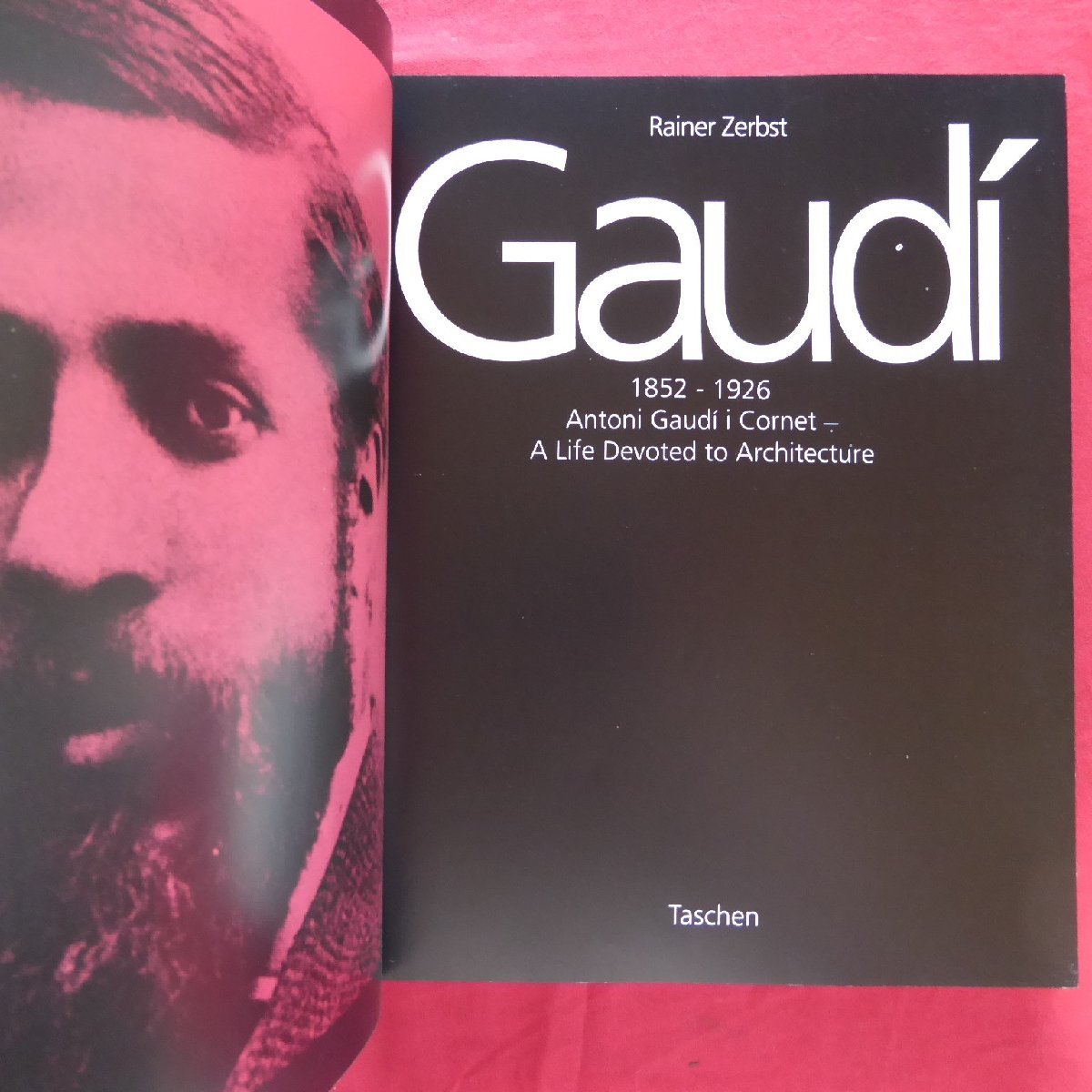 a9/洋書【アントニオ・ガウディ：GAUDI 1852-1926/Rainer Zerbst/1991年・タッシェン】_画像4