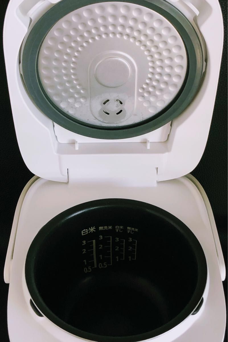 TOSHIBA東芝 IHジャー炊飯器(3合炊き)RC-5XL-W 2019年製 TOSHIBA東芝 IHジャー炊飯器(3合炊き)RC-5XL-W 2019年製