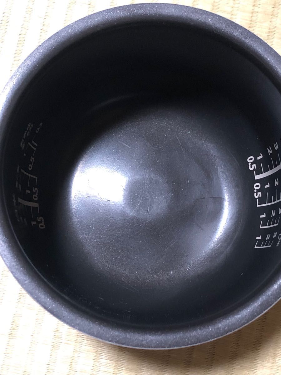 TOSHIBA東芝 IHジャー炊飯器(3合炊き)RC-5XL-W 2019年製 TOSHIBA東芝 IHジャー炊飯器(3合炊き)RC-5XL-W 2019年製