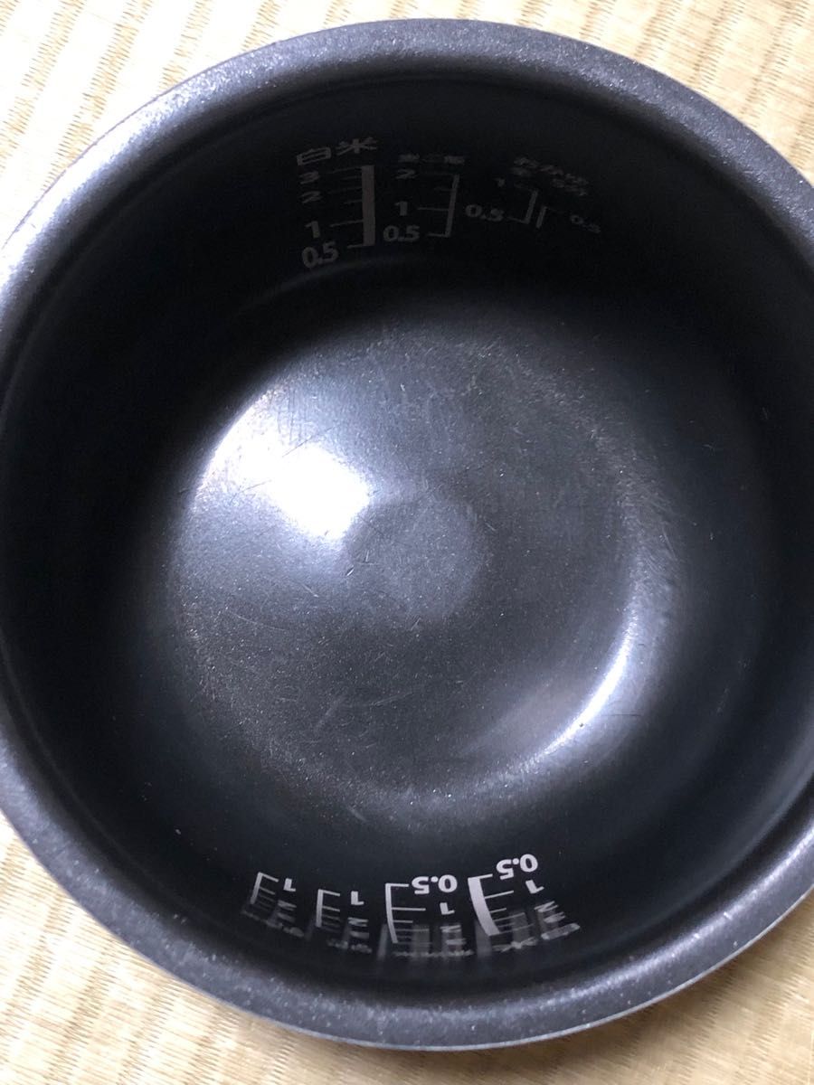 TOSHIBA東芝 IHジャー炊飯器(3合炊き)RC-5XL-W 2019年製 TOSHIBA東芝 IHジャー炊飯器(3合炊き)RC-5XL-W 2019年製