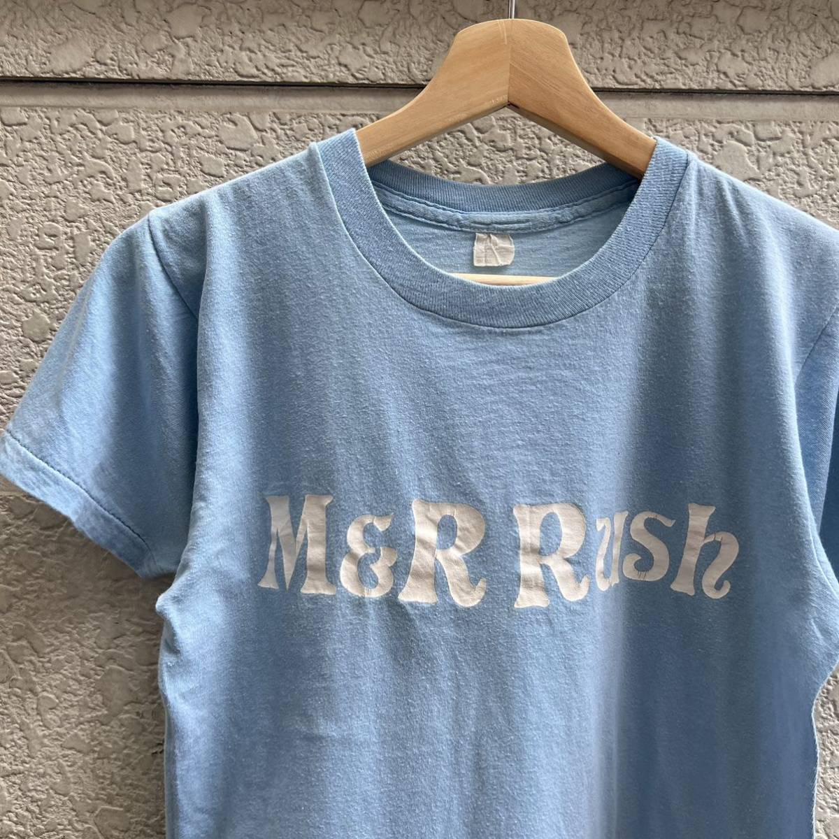 70s 80s USA古着 半袖Tシャツ プリントTシャツ 水色 ライトブルー サックスブルー 英字 ロゴ アメリカ古着 vintage ヴィンテージ Sサイズ_画像1