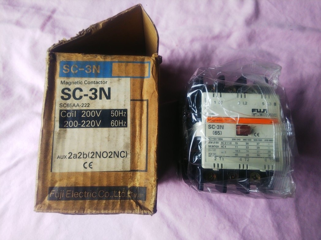 富士電機 SC-3N 電磁接触器 マグネットスイッチ コイル200V 未使用長期在庫品