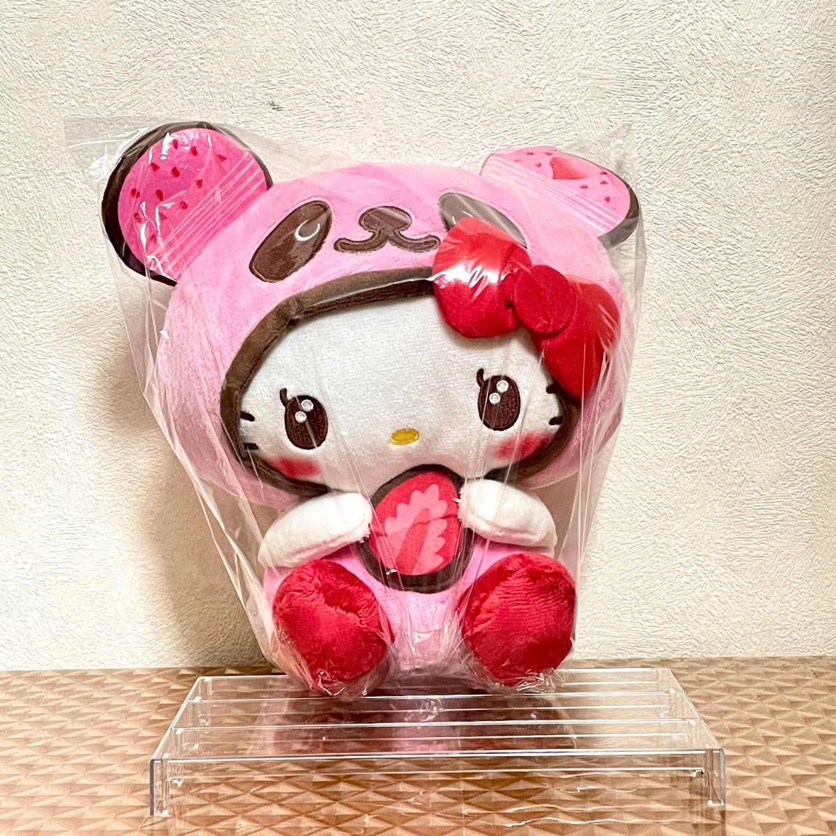 新品】サンリオ パンダ ハローキティ ストロベリーショコラ 新品】サンリオ パンダ ハローキティ ストロベリーショコラ