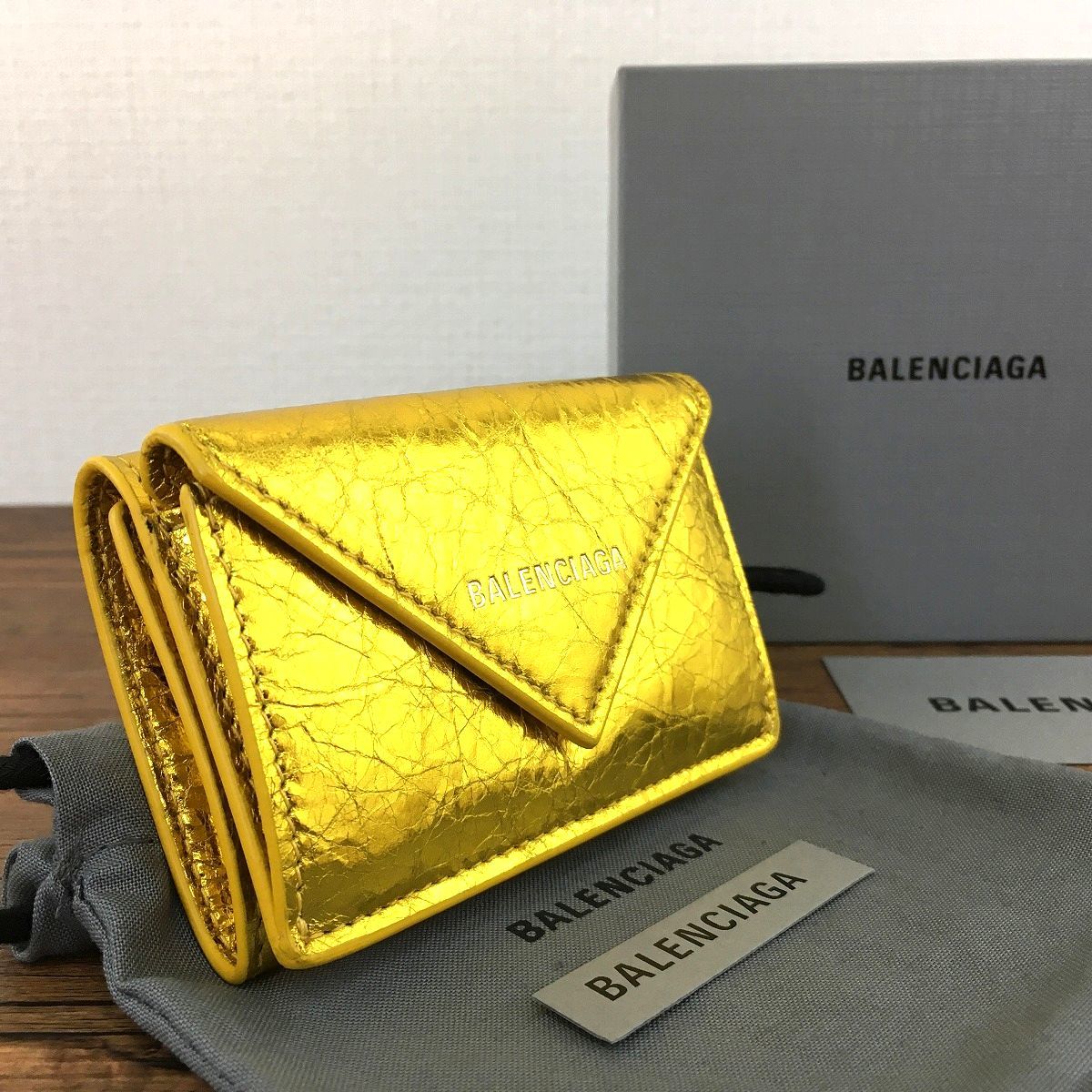 ☆送料無料☆ 未使用品 BALENCIAGA コンパクトウォレット ゴールド