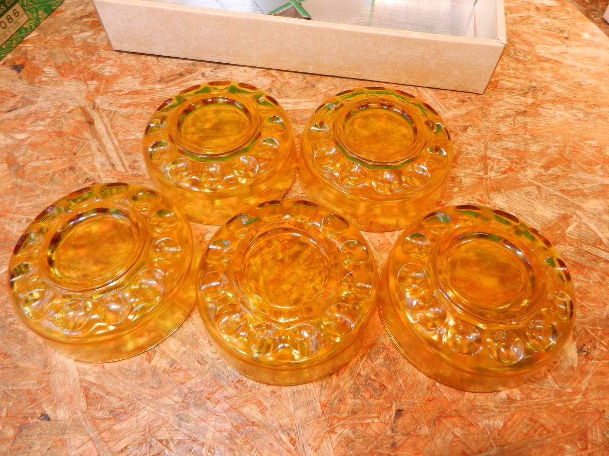 w230526-003A6 SOGA GLASS ガラス製 小鉢 色ガラス 茶 半透明 5個 箱付 室内保管品 曽我ガラス 昭和レトロ サラダ フルーツ_画像3