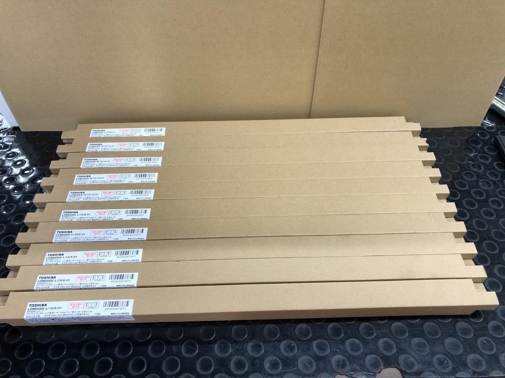 013♪未使用品♪東芝 TOSHIBA 直管型LEDランプ LDM20SS・L/10/8-01、6