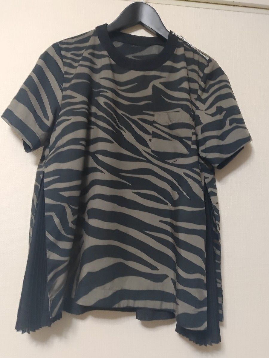 sacai 人気商品 サイズ2 ゼブラ柄 トップス プリーツ シャツ sacai 人気商品 サイズ2 ゼブラ柄 トップス プリーツ シャツ