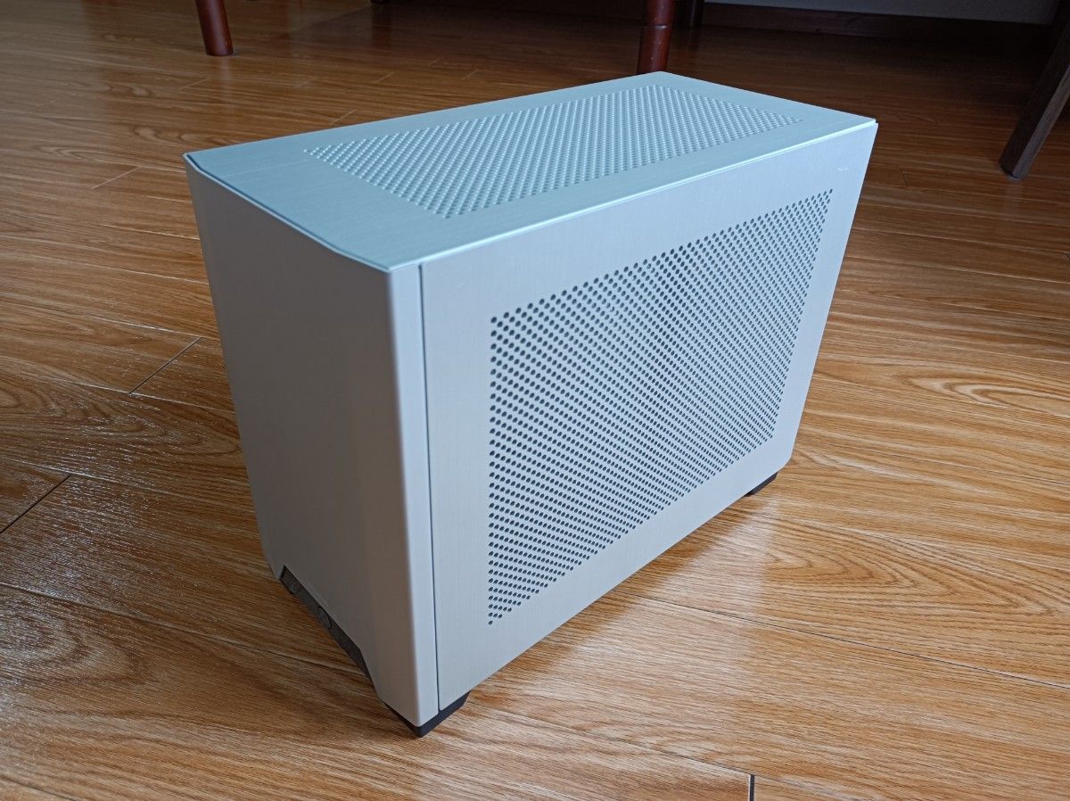 NCASE M1 V6.1 シルバー | noonanwaste.com