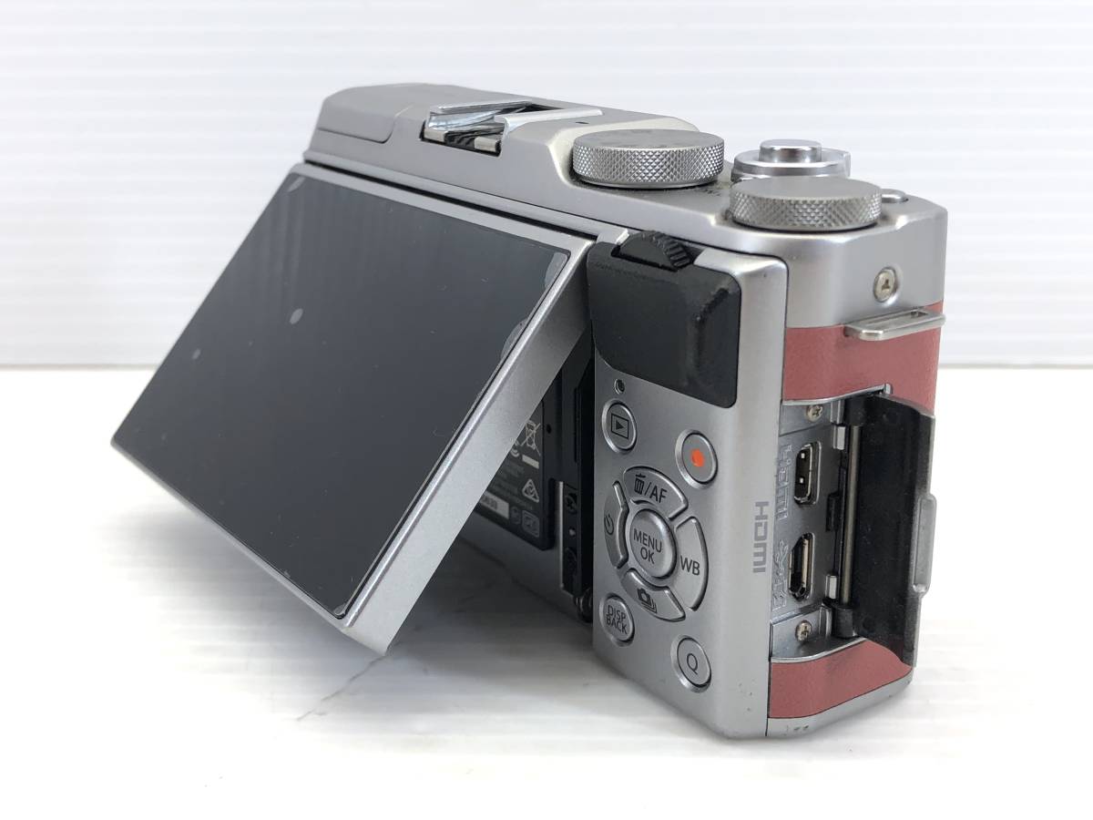 〇FUJIFILM 富士フィルム ミラーレス一眼レフカメラ X-A5 品 充電器