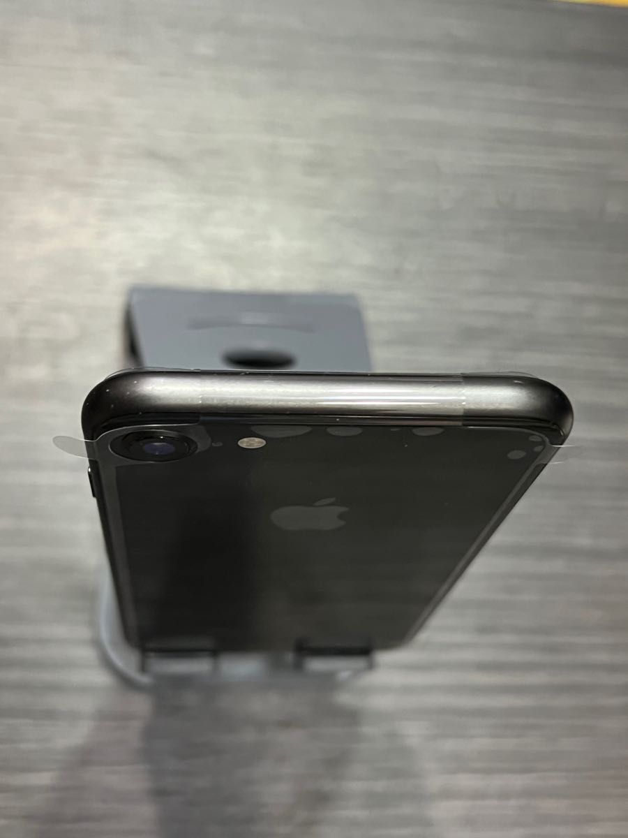 apple点検整備済み iPhone8 ブラック 64GB 新品バッテリーApple純正品