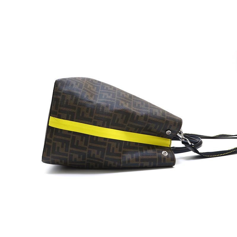 フェンディ FENDI ショルダーバッグ ズッカ柄 2way ハンド ブラウン