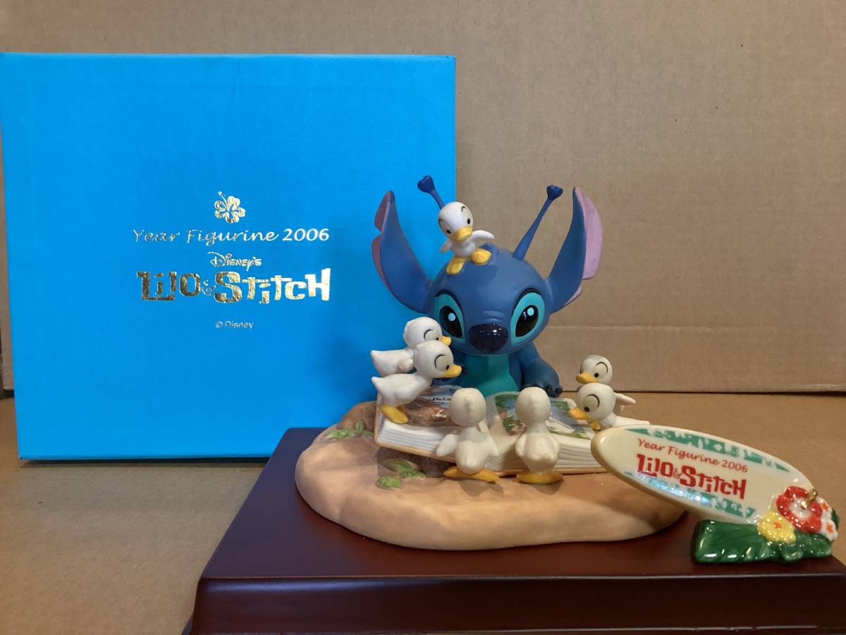 ディズニー リロ&スティッチ イヤーフィギュリン 2006 Disney Year