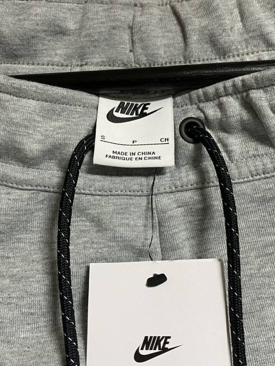 新品 日本未発売 海外正規品 NIKE TECH FLEECE CARGO PANT Sサイズ