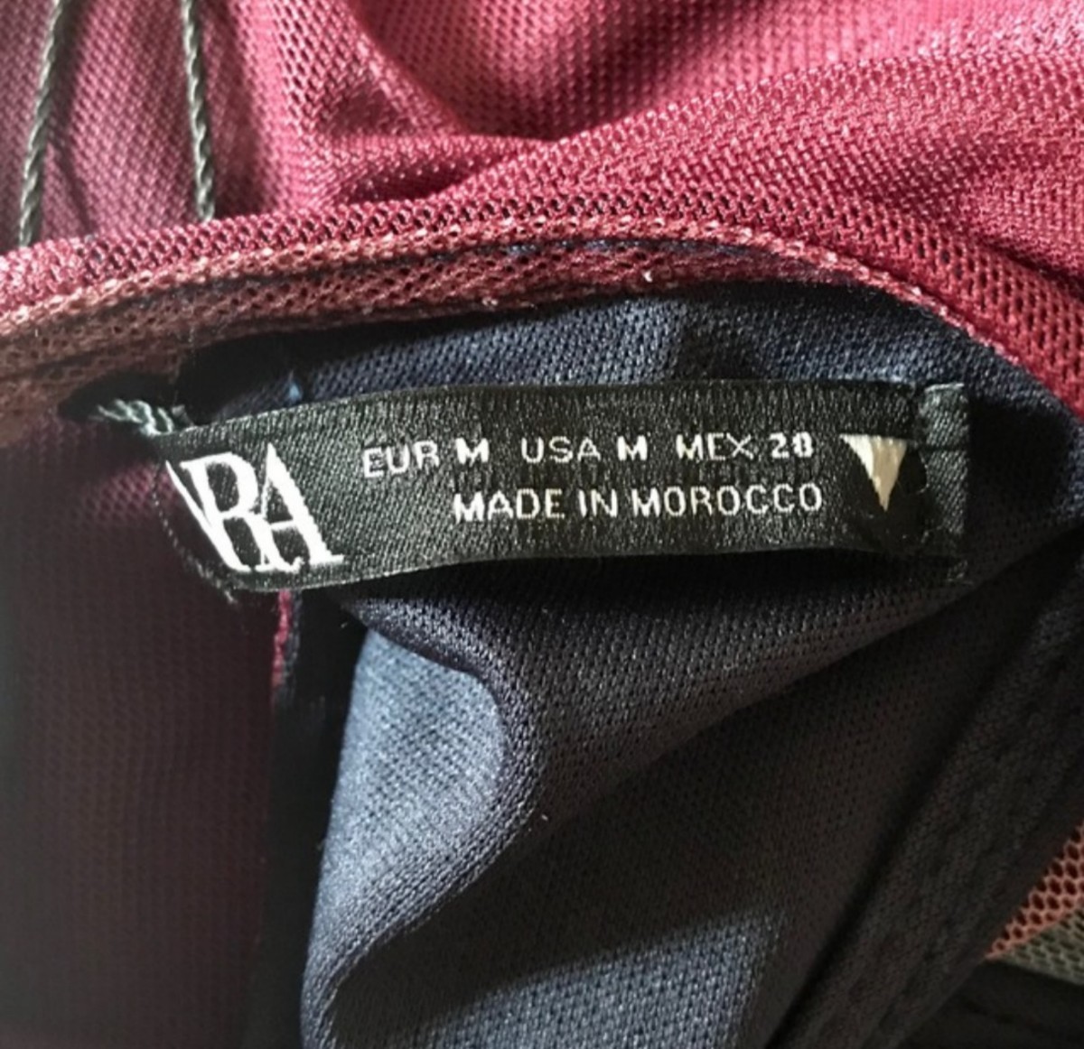 新品 未使用 タグ付き ZARA ザラ タイト ミニ チュール 新品 未使用 タグ付き ZARA ザラ タイト ミニ チュール