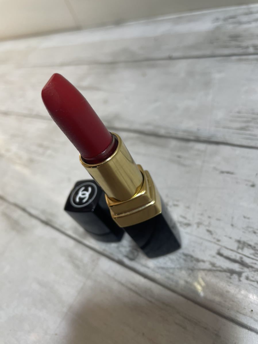 23A05-01: Chanel * lipstick * rouge *70* red group 