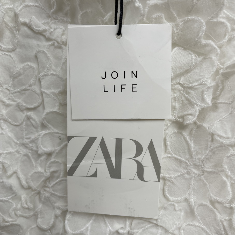 XS/ ZARA ホワイト フラワーキャミソール レディース タグ XS/ ZARA ホワイト フラワーキャミソール レディース タグ