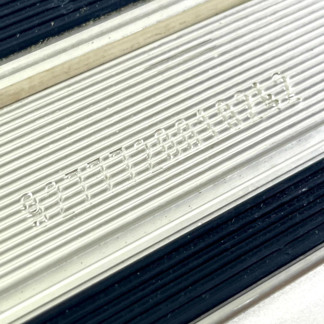 超希少 RIMOWA リモワ 青ロゴ プルタブ 4輪 シルバーインテグラ 超希少 RIMOWA リモワ 青ロゴ プルタブ 4輪 シルバーインテグラ