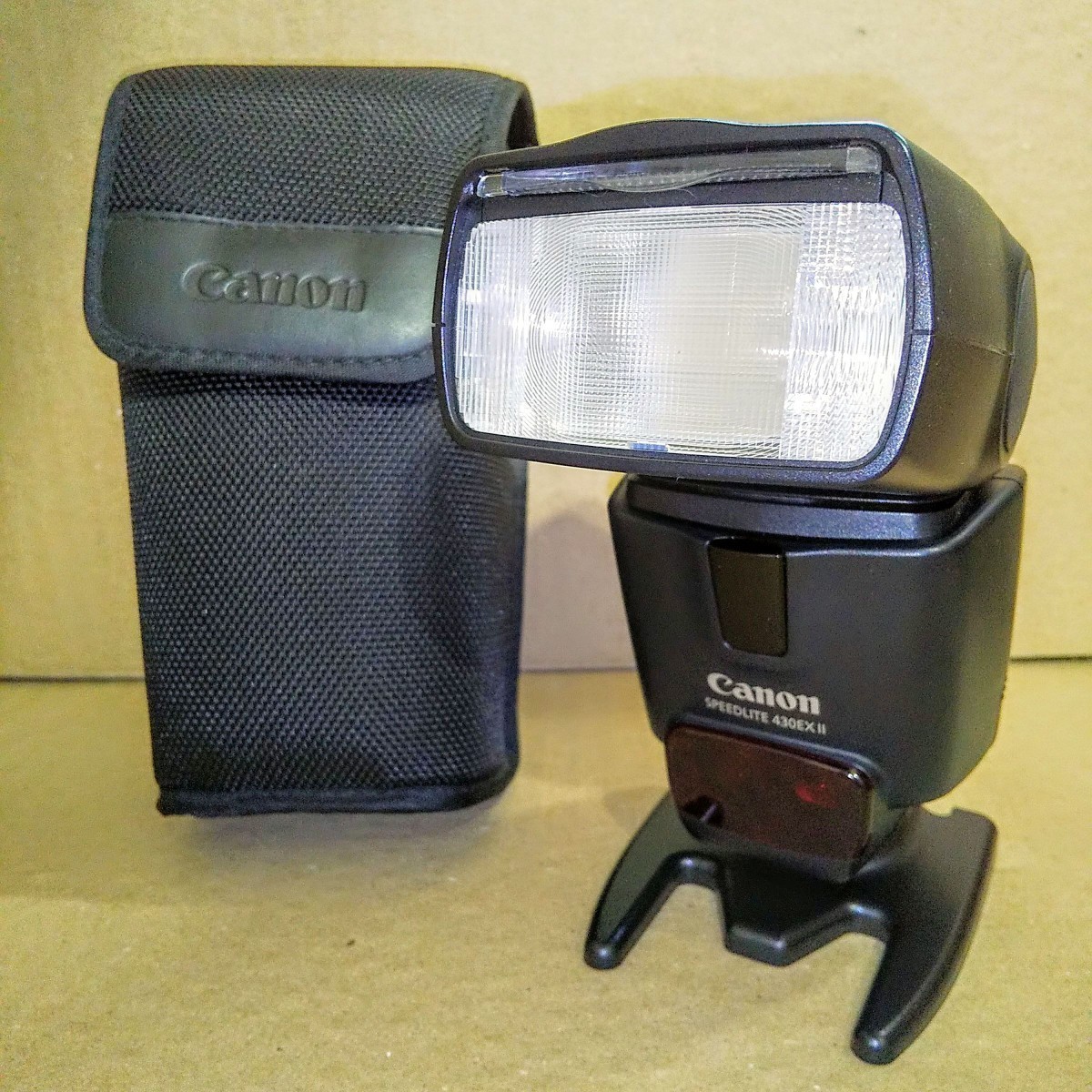 Canon スピードライト 430EX II 動作確認済み。