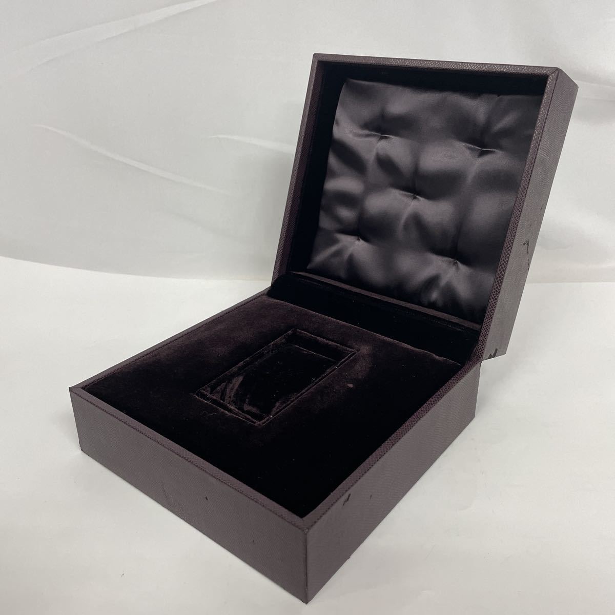  Boucheron case for clock clock storage set BOUCHERON vanity case box empty box 