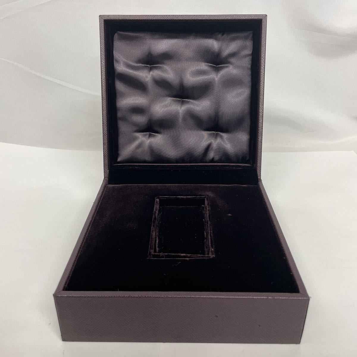  Boucheron case for clock clock storage set BOUCHERON vanity case box empty box 