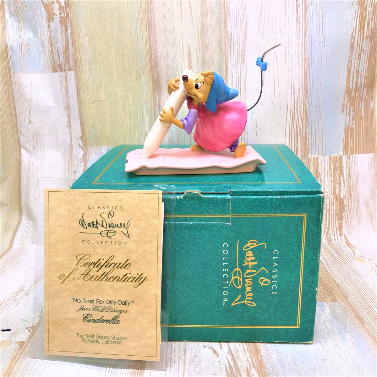 セールの激安通販 レア★WDCC シンデレラ Cinderella パーラ ネズミ 鼠 Chalk Mouse Perla 陶器製フィギュア★ディズニー Disney TDL