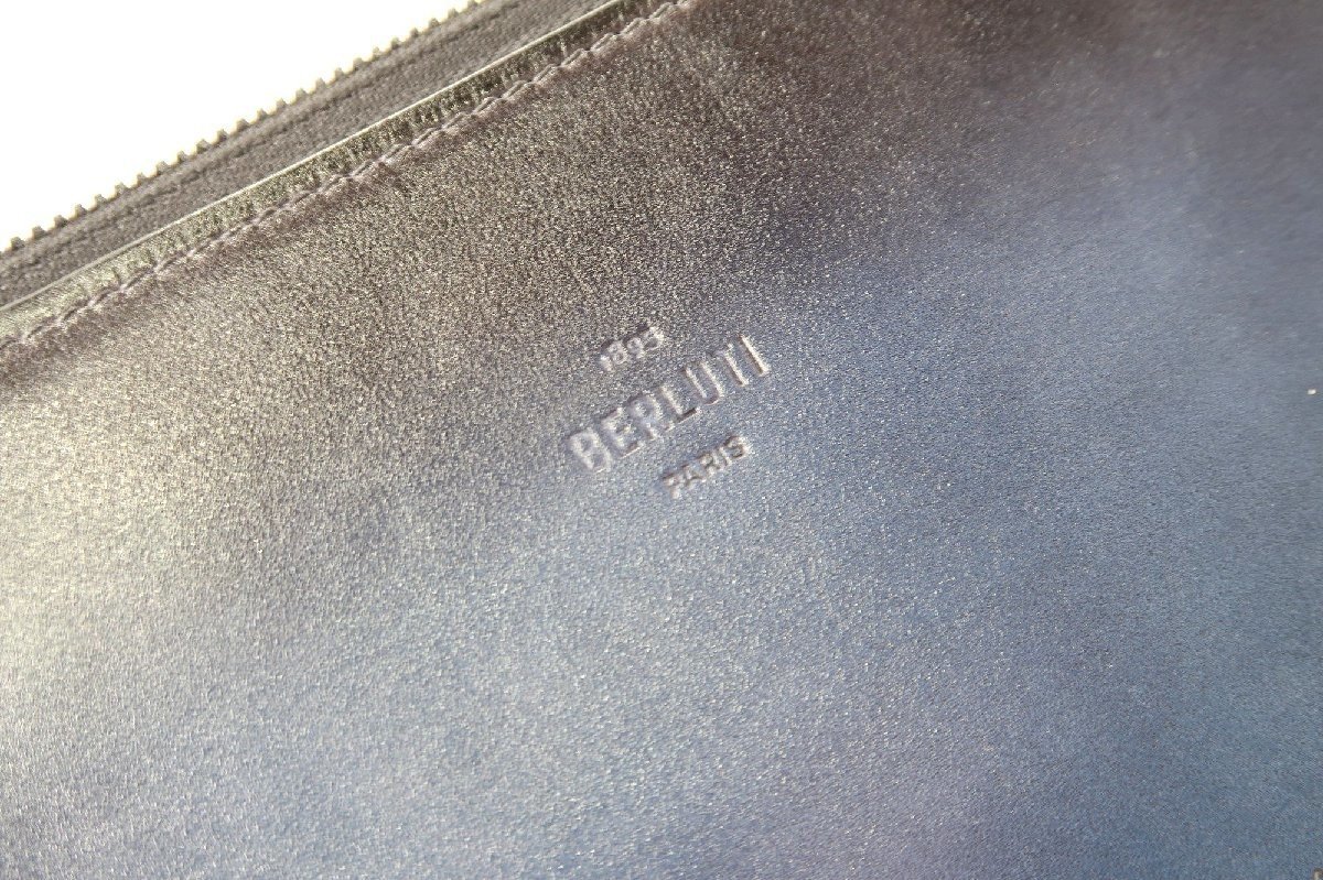 新品 Berluti(ベルルッティ) ニノ GM スクリットレザー クラッチバッグ