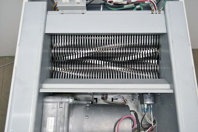 業務用シュレッダー/内部清掃済み 明光商会 MSX-F65 パワー 業務用シュレッダー/内部清掃済み 明光商会 MSX-F65 パワー