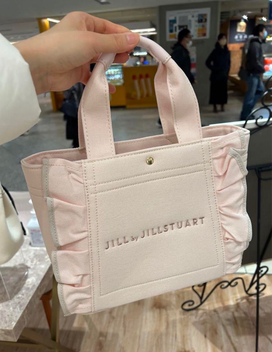 新品未使用 ジルバイジルスチュアート フリルトートバッグ可愛い 新品未使用 ジルバイジルスチュアート フリルトートバッグ可愛い