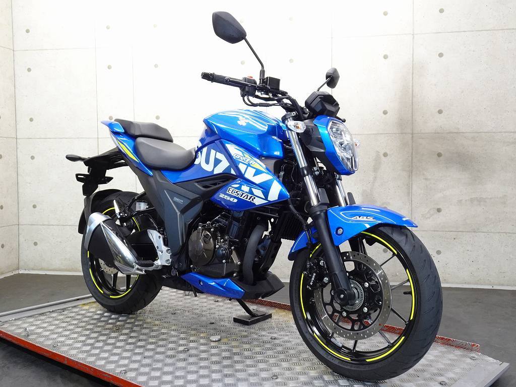 【43713】GIXXER250　ED22B　走行距離77ｋｍ　ヘルメットホルダー　【乗り出し価格】【動画あり】_画像3