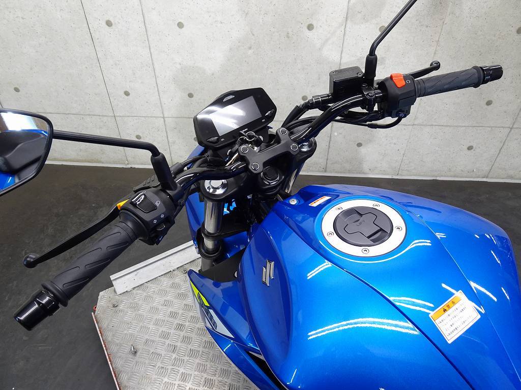 【43713】GIXXER250　ED22B　走行距離77ｋｍ　ヘルメットホルダー　【乗り出し価格】【動画あり】_画像5