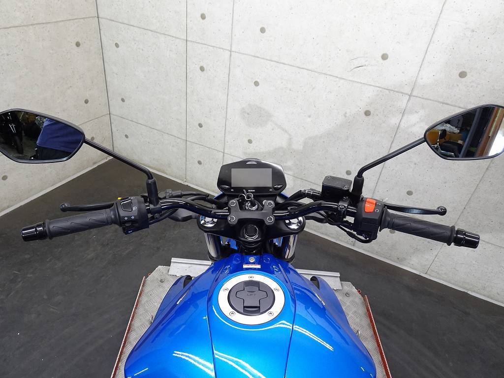 【43713】GIXXER250　ED22B　走行距離77ｋｍ　ヘルメットホルダー　【乗り出し価格】【動画あり】_画像10