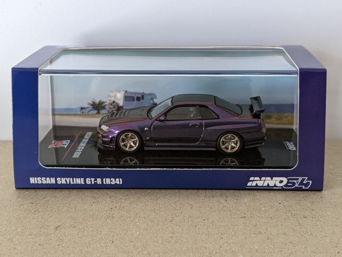 ★1/64 INNO NISSAN GT-R (R34) ミッドナイトパープルII ミニカーの画像1