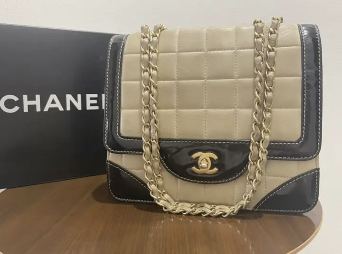 CHANEL シャネル チェーン ショルダーバッグ エナメル マトラッセ 箱