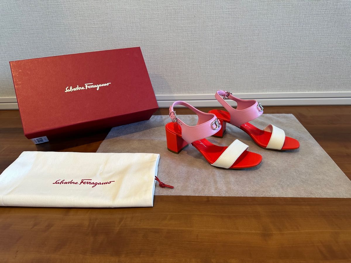 Salvatore Ferragamoフェラガモ 雑誌掲載品! 大人気サンダル 35 1/2