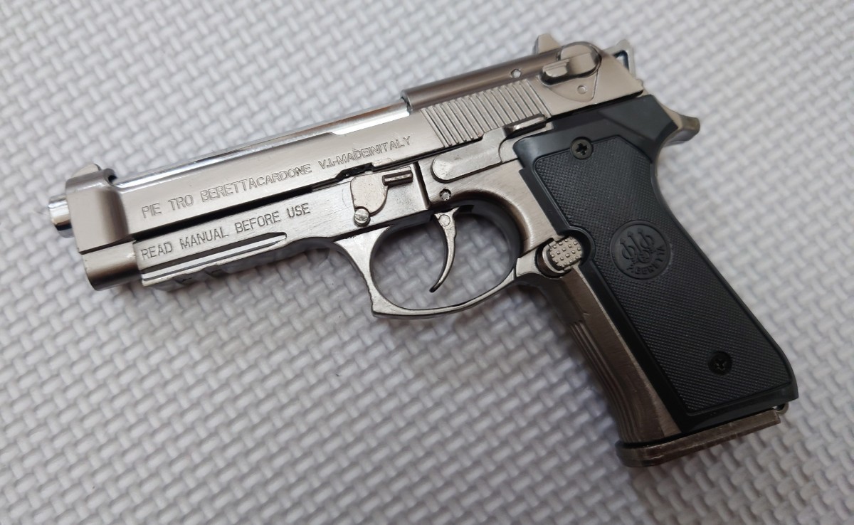 精巧 1/2スケール ミニチュアモデルガン　BERETTA　M92F　ガンカラー　 　ミリタリー　トイガン　モデルガン_画像1