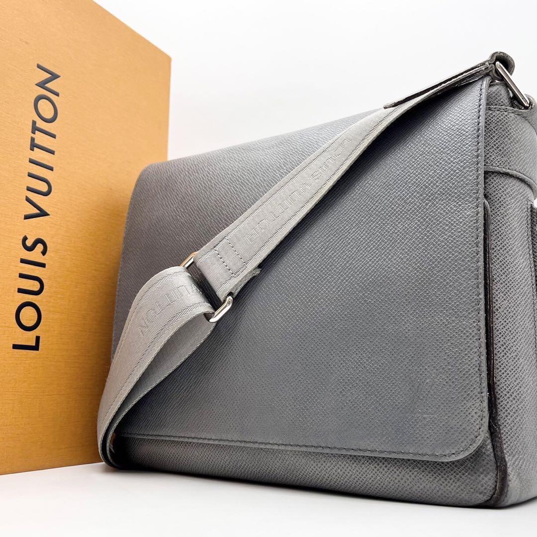 1円【美品】最高級 LOUIS VUITTON ルイヴィトン ロマンPM タイガ ショルダーバッグ 斜め掛け メンズ ビジネス グレー レザー 705