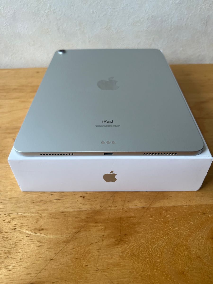 iPad Air 第4世代 64Gb シルバー MYFN2J/A A2316 動作確認済み