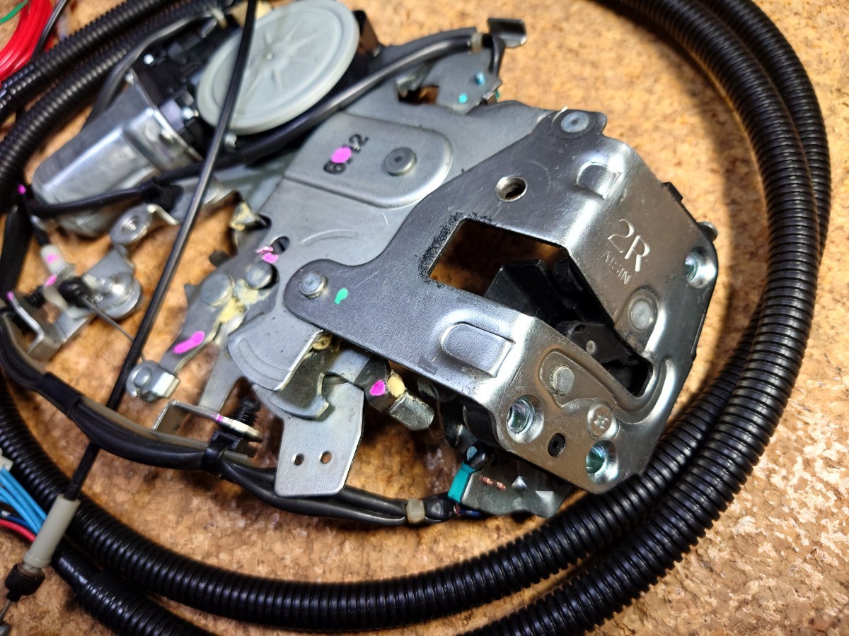 エブリィ 右 イージークローザー DA17V スライドドア エブリィ 右 イージークローザー DA17V スライドドア
