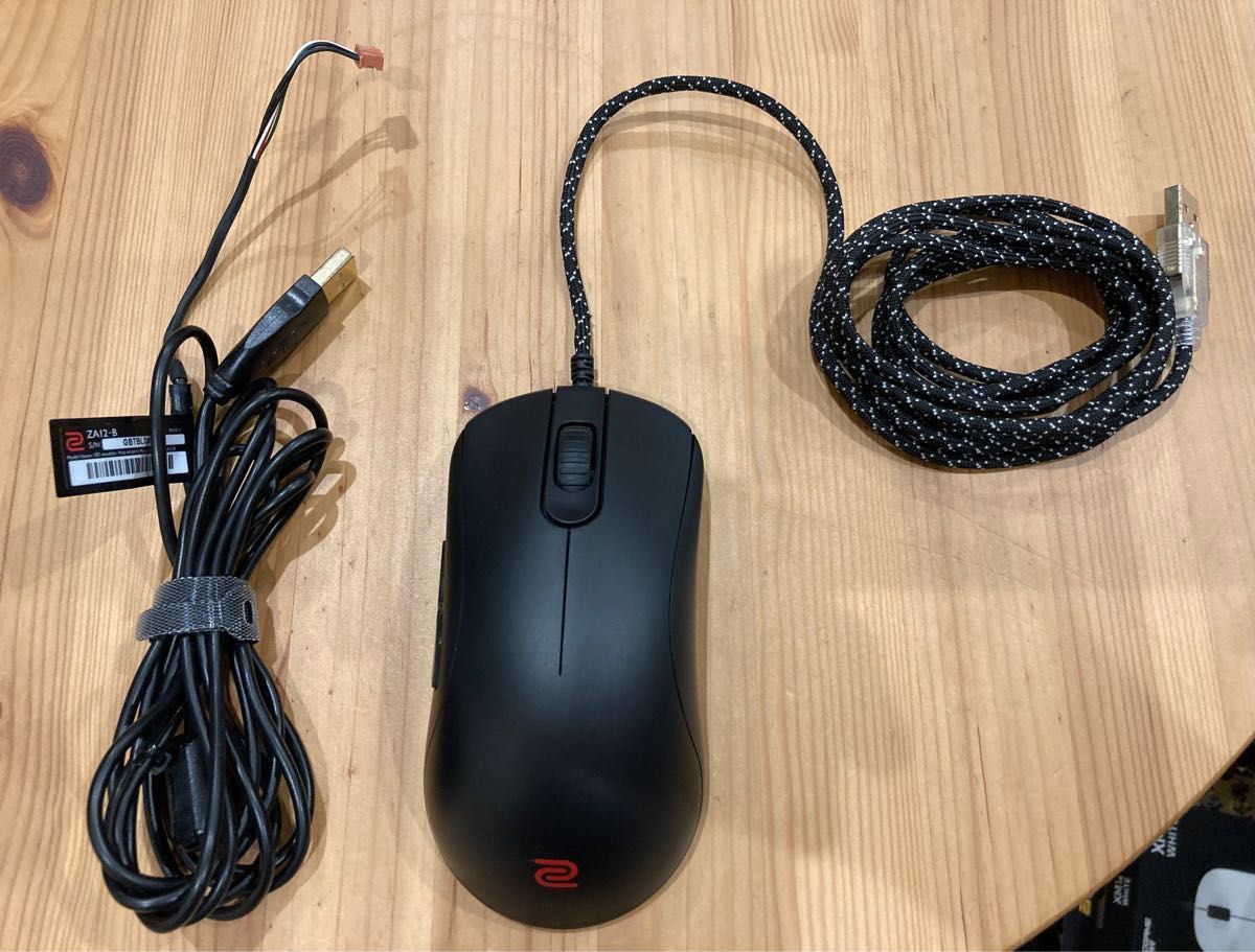 美品 ゲーミングマウス BenQ ZOWIE ZA12-B パラコード換装済 マウスソール交換済