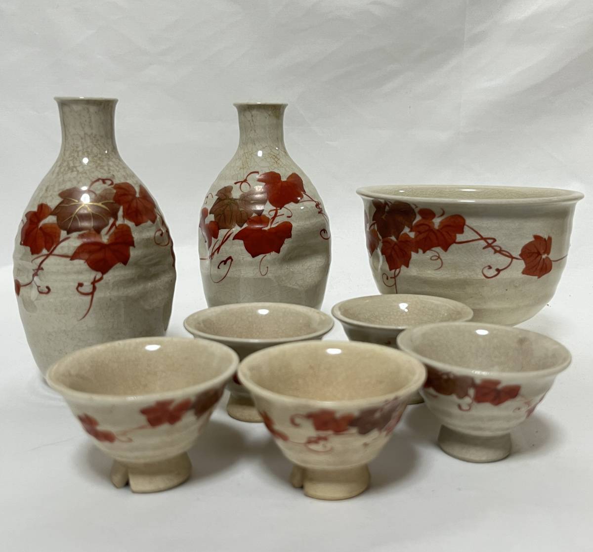  Kutani sake cup and bottle set sake bottle sake cup tea cup ivy pattern red .