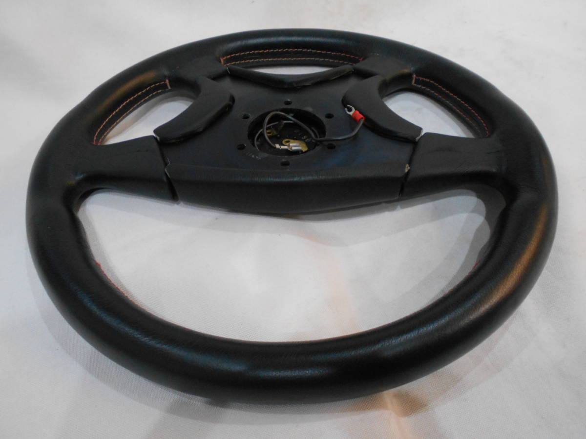 Yahoo!オークション - momo スピード4 speed-4 36φ レザー Yahoo!オークション - momo スピード4 speed-4 36φ レザー