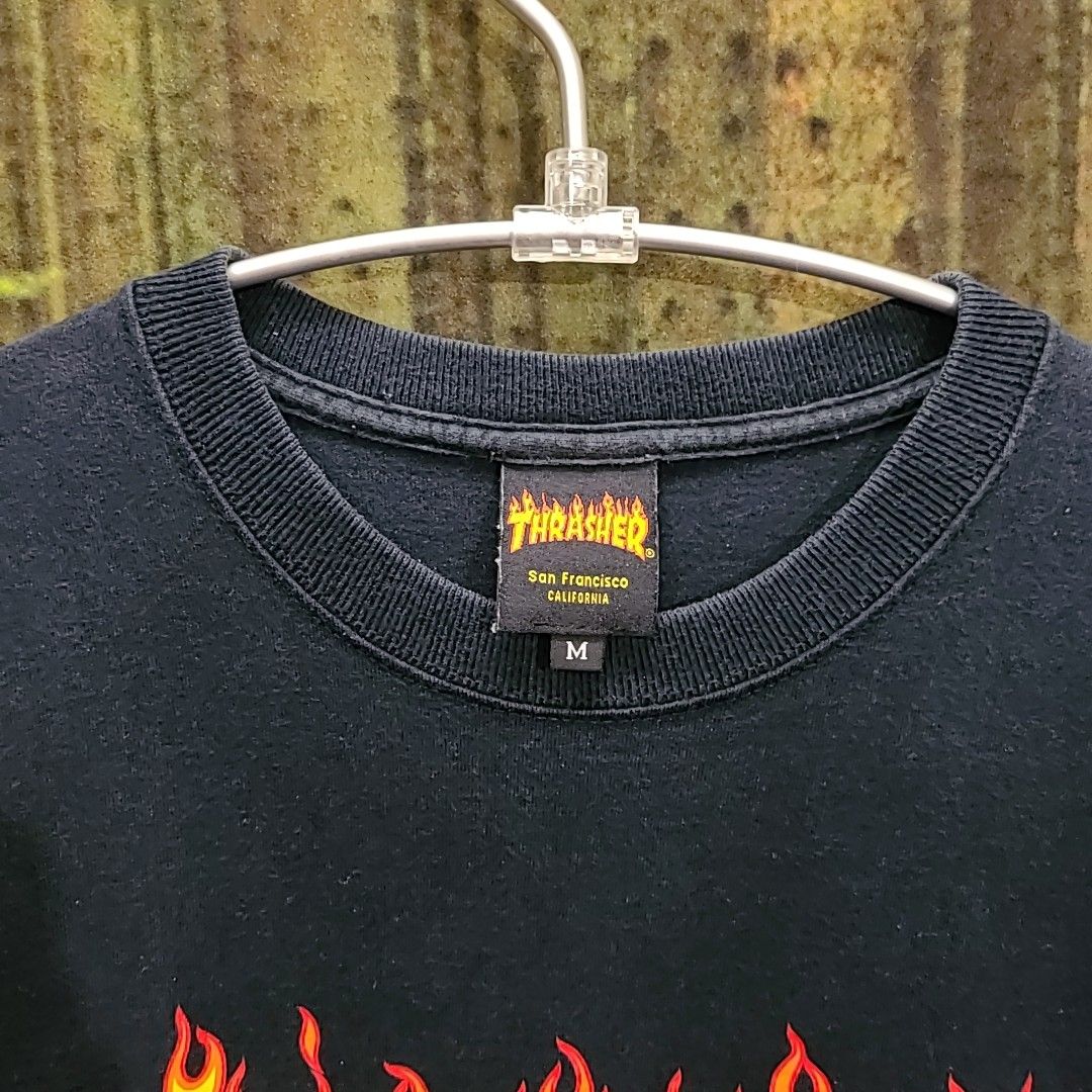 ファイヤーロゴ希少カリフォルニア90s年代ビンテージTHRASHER黒Tシャツ　 半袖Tシャツ スラッシャーTシャツ　バンT