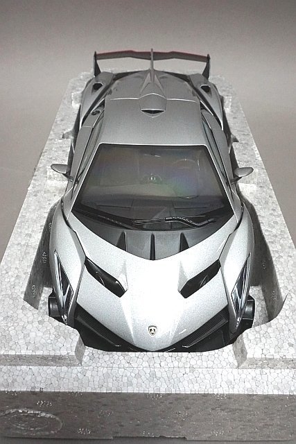 AUTOart オートアート 1/18 LAMBORGHINI ランボルギーニ ヴェネーノ グレー 2013 グレー 74506の画像2