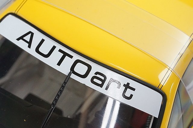 AUTOart オートアート 1/18 Porsche ポルシェ 911 (996) GT3R CUP イエロー オートアートエディション 80675の画像5