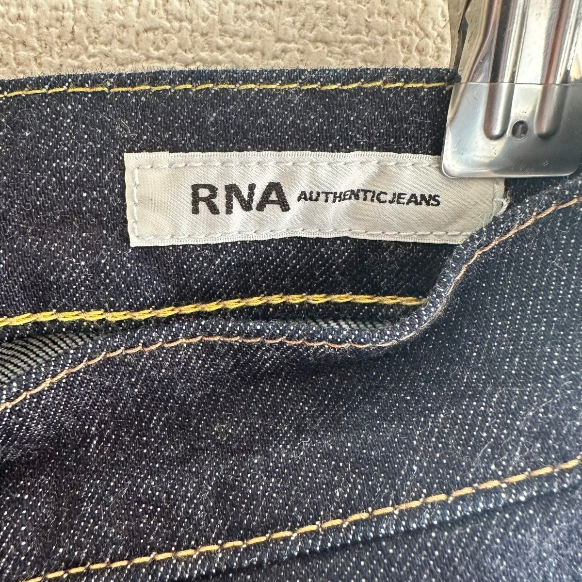 RNA AUTHENTIC JEANS アールエヌエー オーセンティック ジーンズ デニムパンツ デニム パンツ ボトムス メンズ_画像4