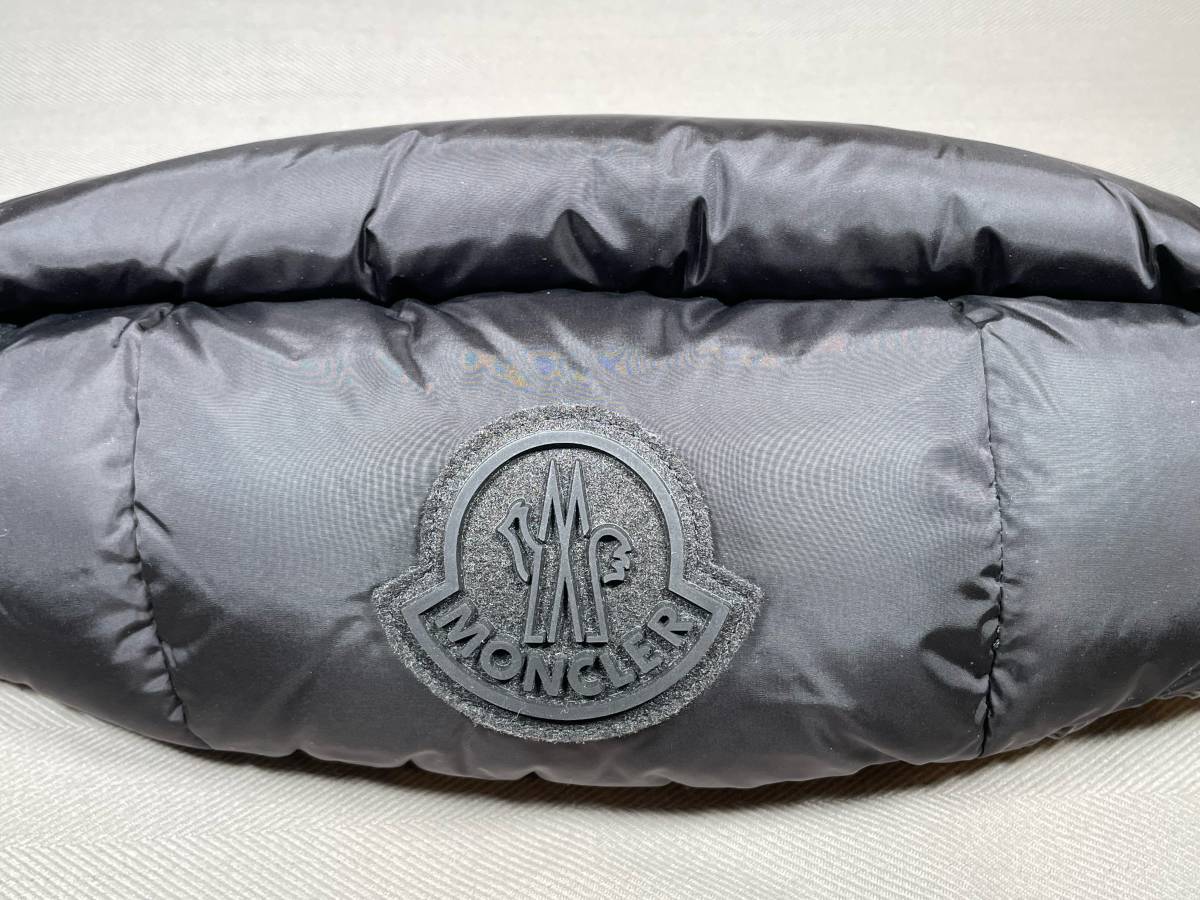 新品 本物 モンクレール MONCLER ベルトバッグ LEGERE 黒 ブラック バック ウエストポーチ ボディ バッグ ダウン ロゴ 肩掛けの画像6