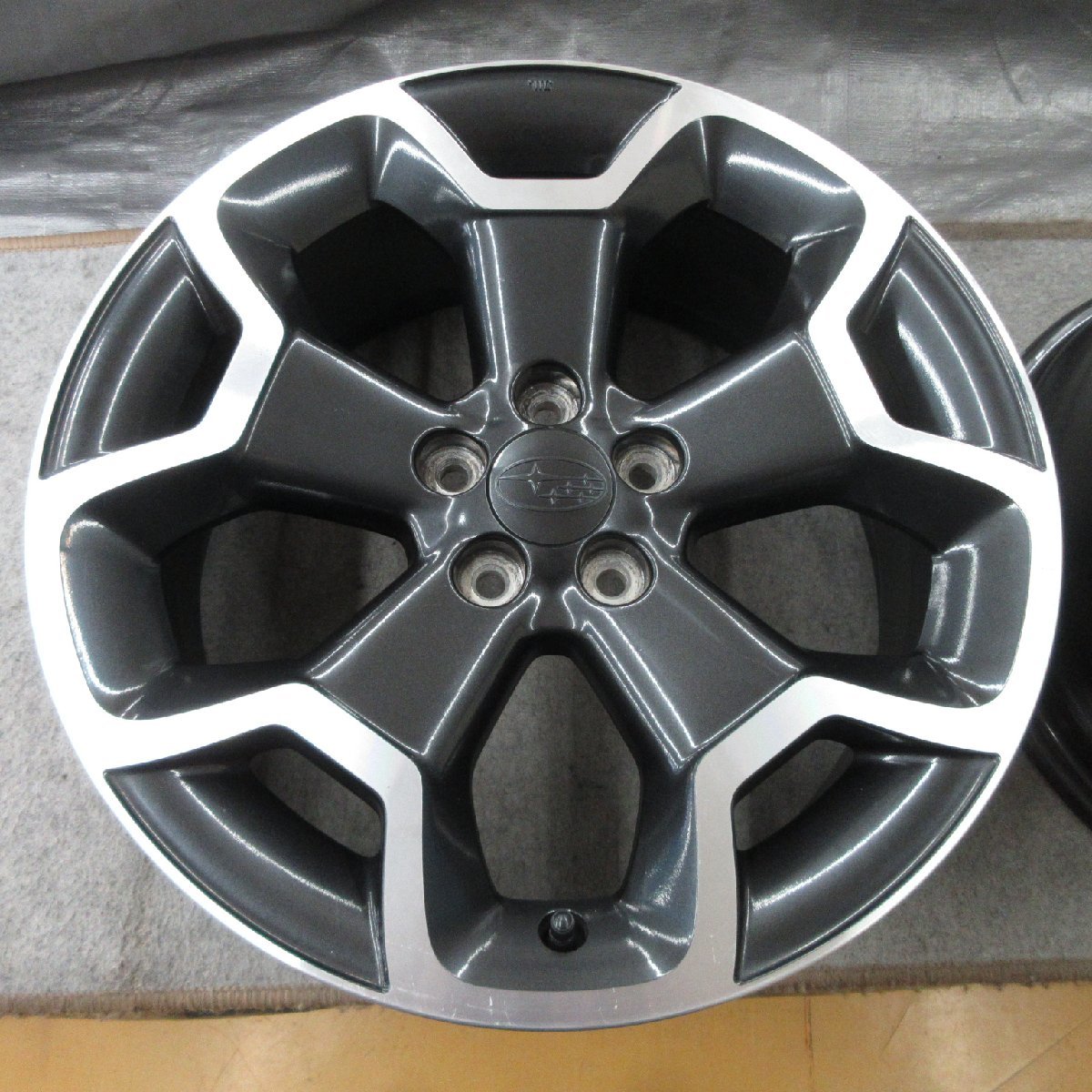 □送料無料A2□ スバル GP系 XV 純正 □ 17×7J+48 □ 5H PCD100