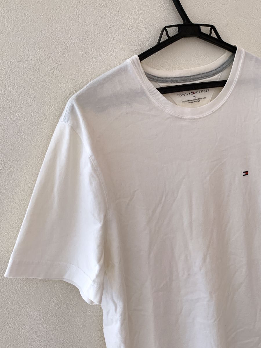 TOMMY HILFIGER トミーヒルフィガー ワンポイントロゴベーシックT 半袖Tシャツ　無地白　白ティー　夏コーデ　ホワイト