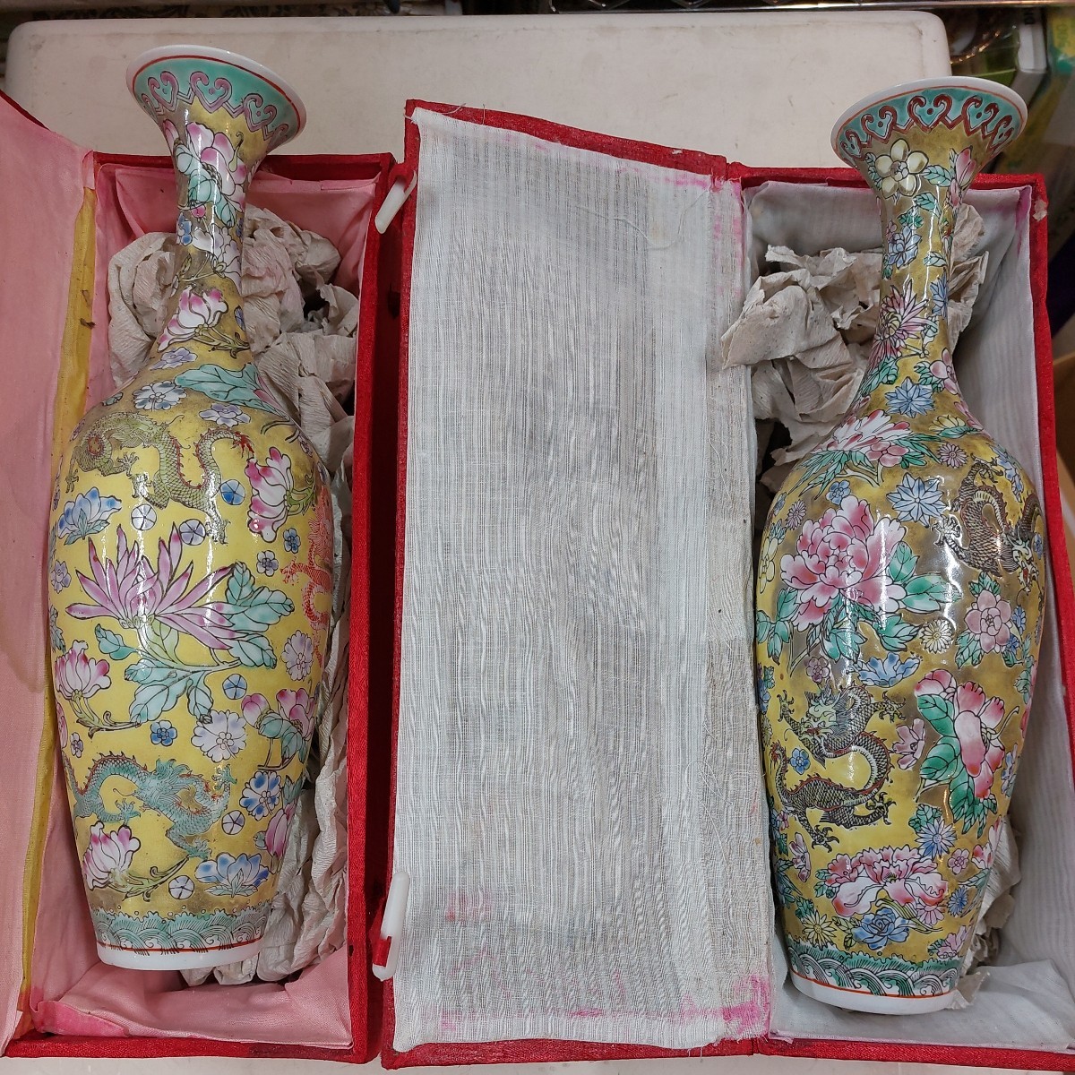 中国 景徳鎮 花瓶 古物 傷 汚れあり 壊れなし 箱にシミあり レアもの 薄造り レトロ 2個で